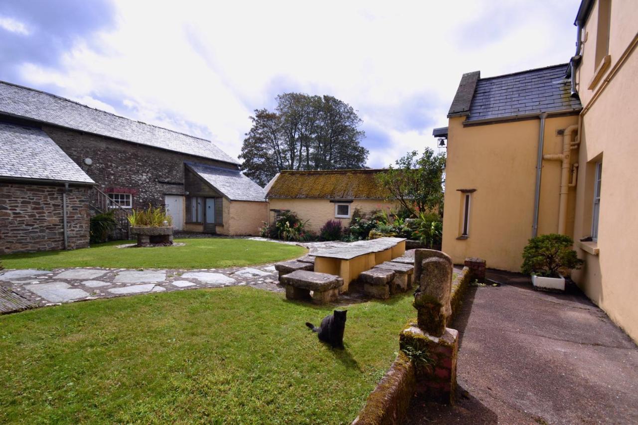 Bed and Breakfast Holwell Holistic Retreat Barnstaple Exterior foto